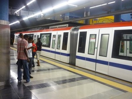 estha: metro en Santo Domingo08