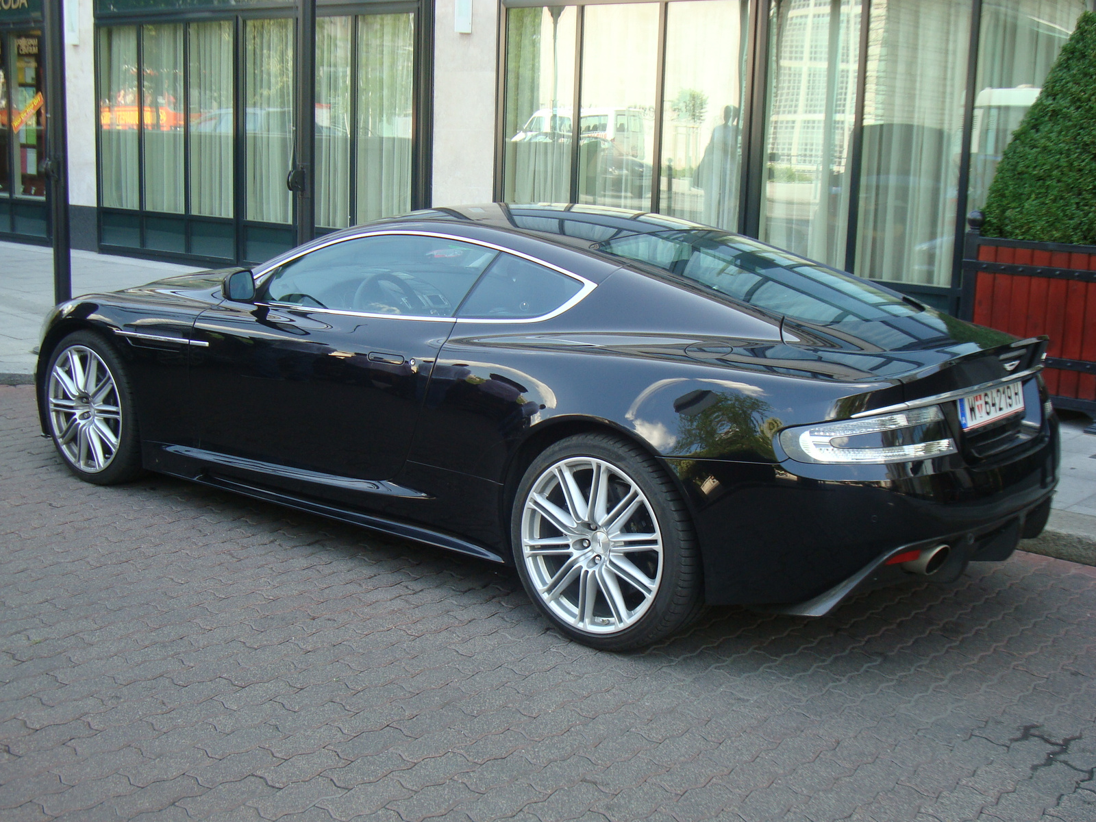 Aston Martin DBS