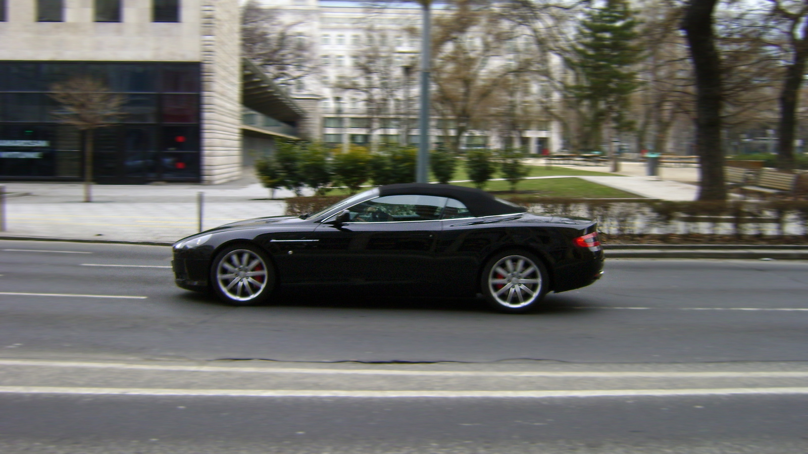 Aston Martin DB9 Volante