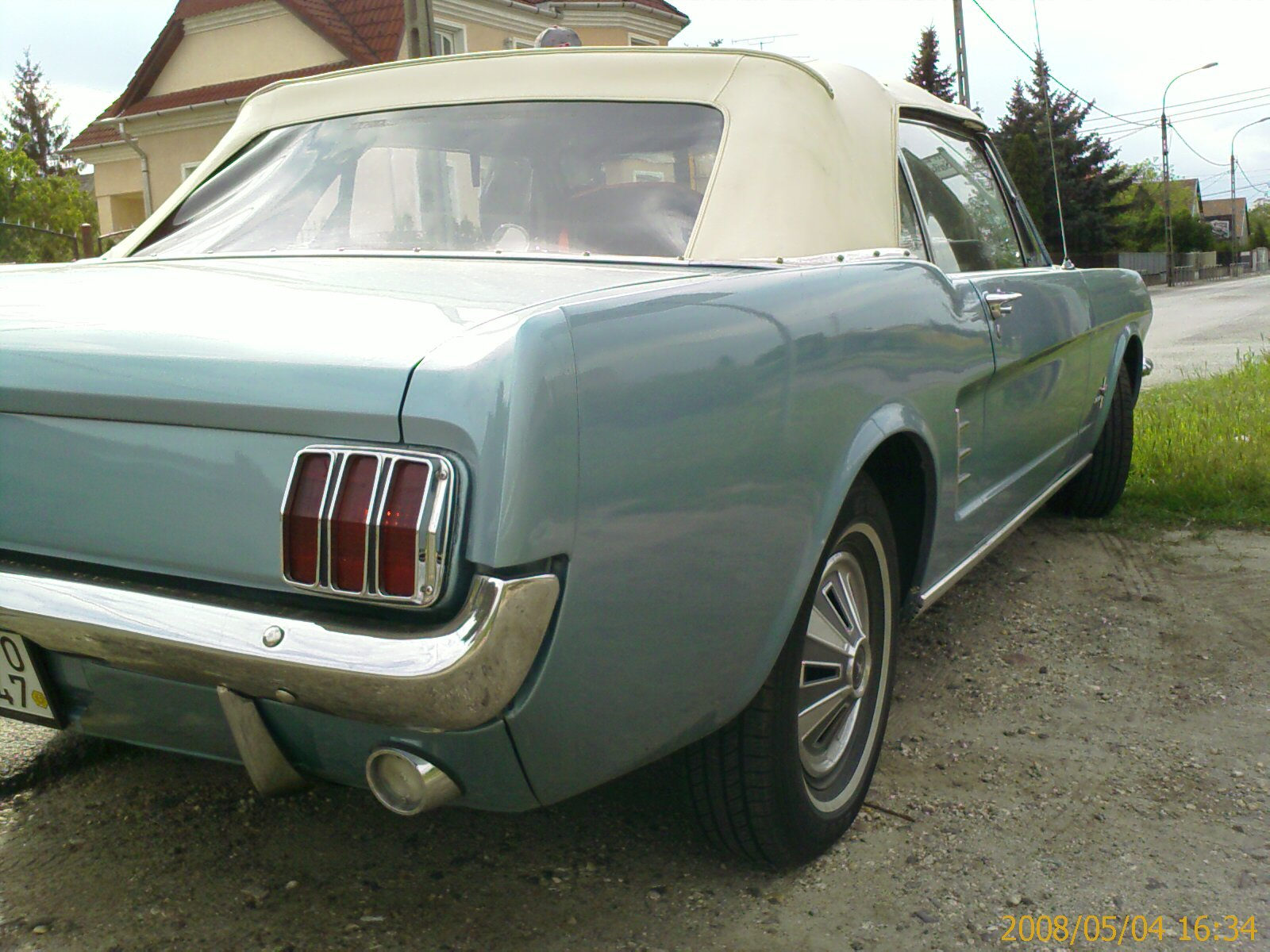 Ford Mustang IMAGE 00398