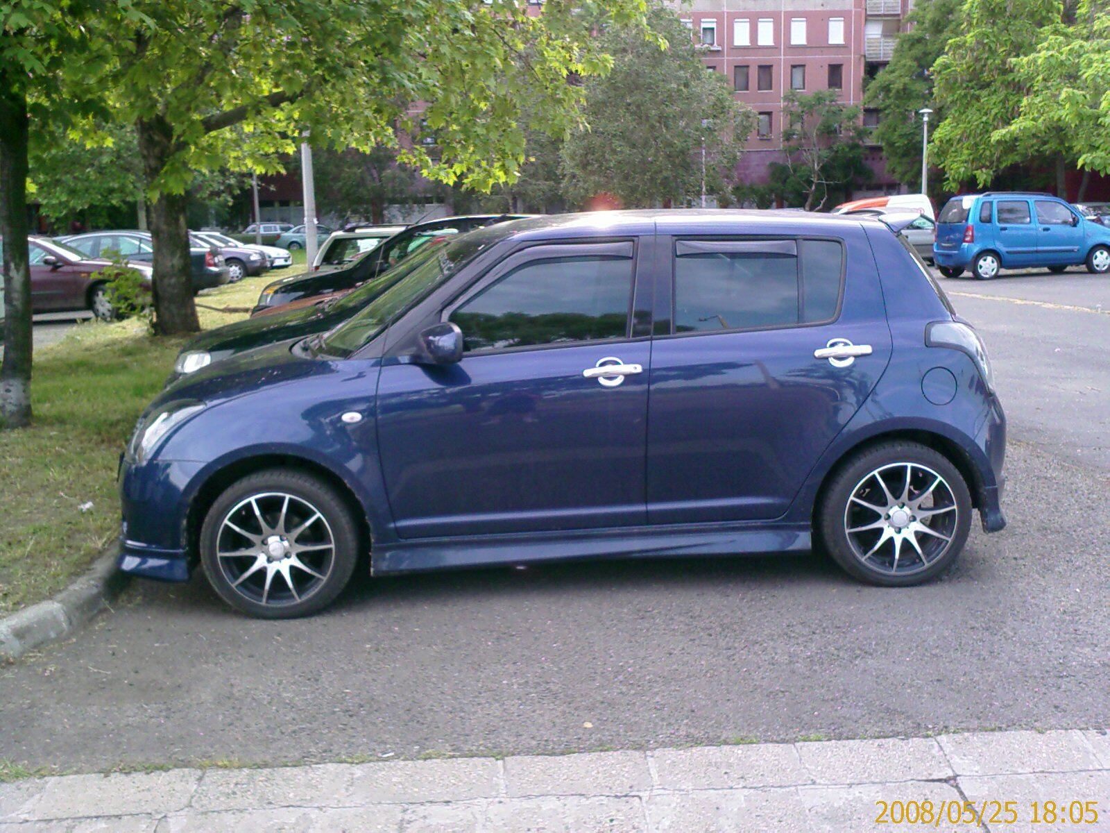 Suzuki Swift IMAGE 00458