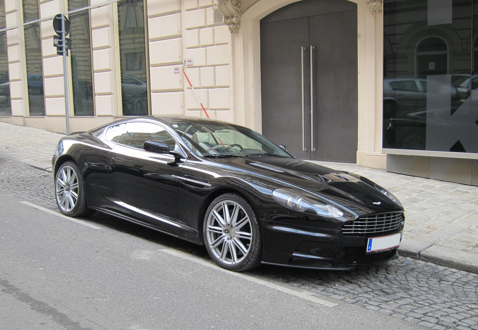 Aston Martin DBS