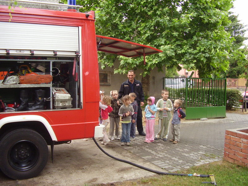 2009.05.28.ovi Tűzoltókkal 013