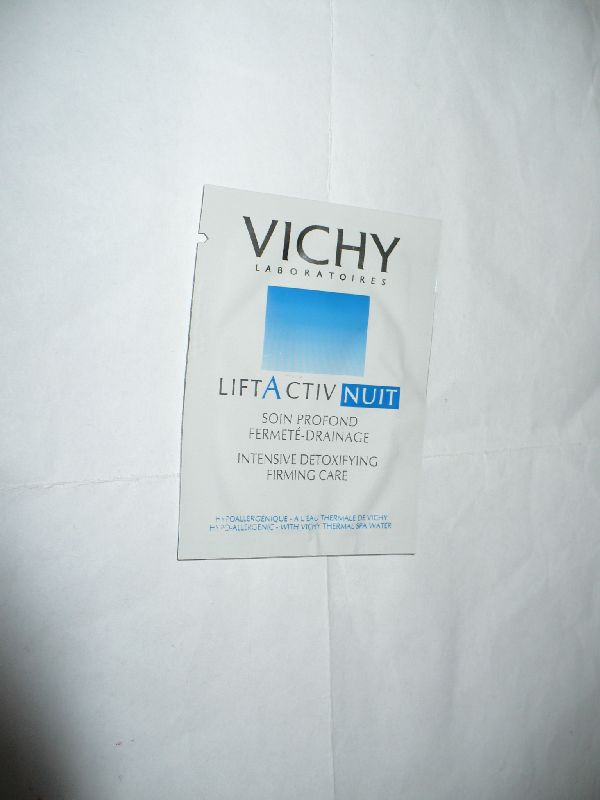 Arckrém minta Vichy lift activ éjszakai P1080061