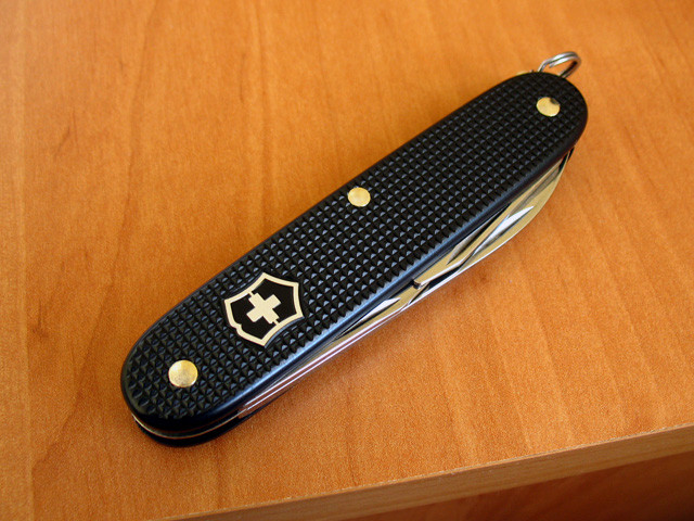 Victorinox Pioneer