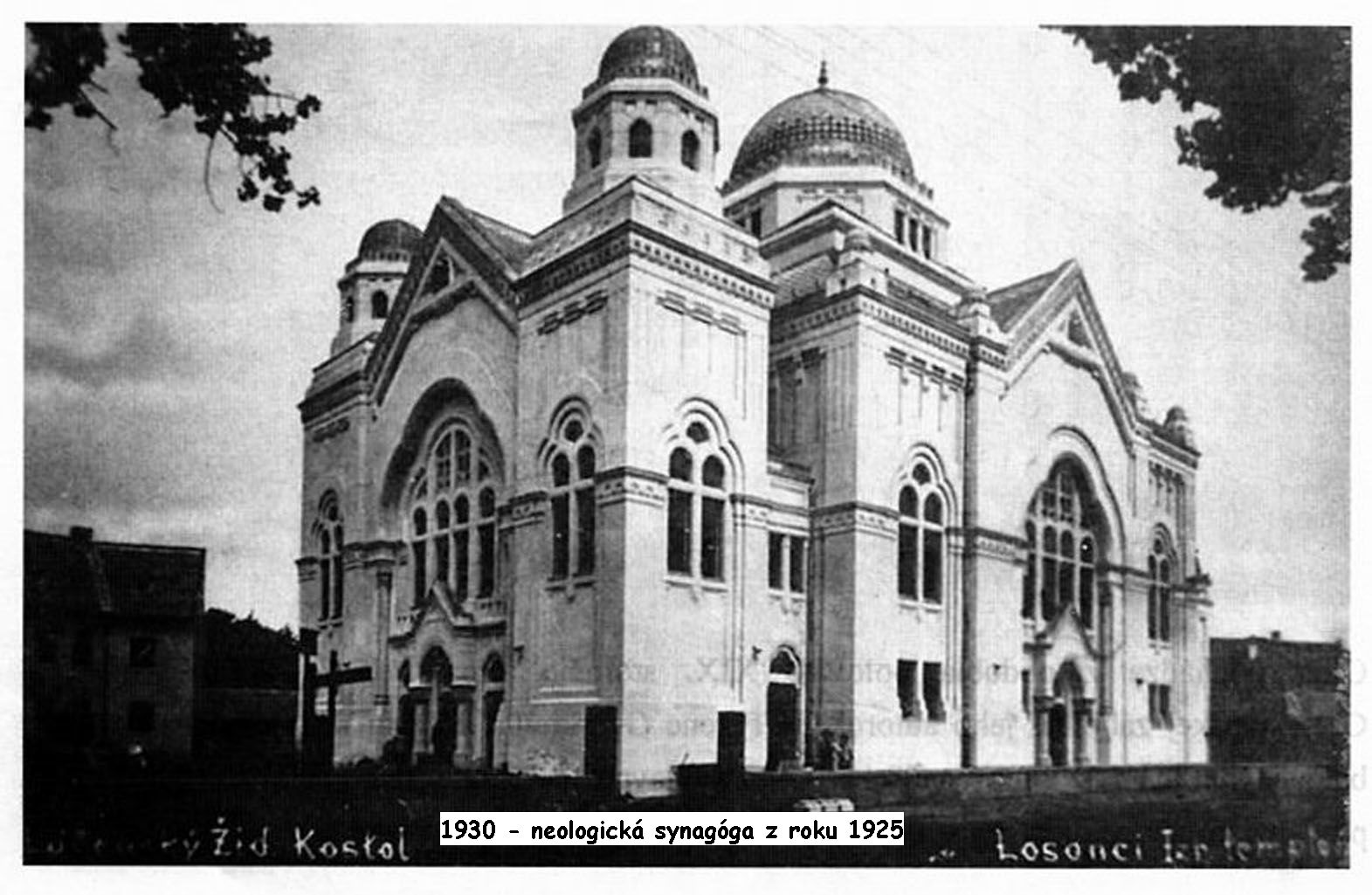 1930 - neologická synagóga z roku 1925
