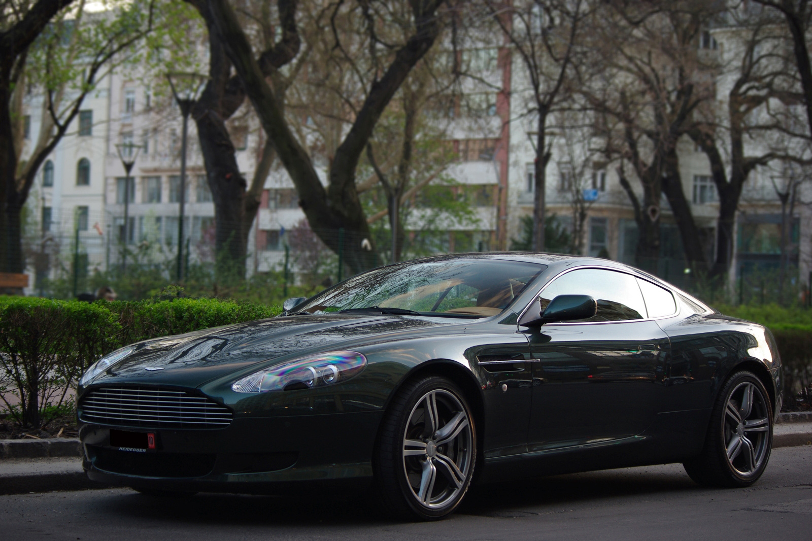 Aston Martin DB9