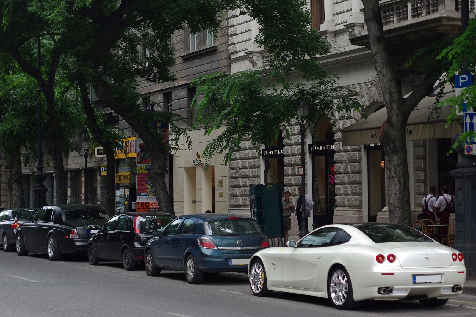 Rolls Royce Phantom & Ferrari 612 Scaglietti (2)