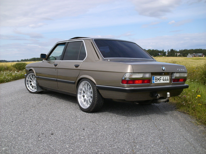 bmw528i1sn2