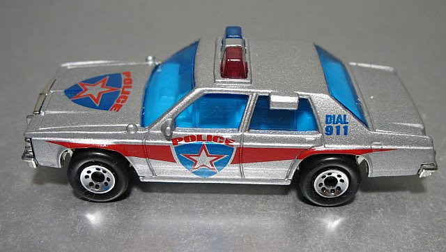 Ford LTD police sheriff silver 2