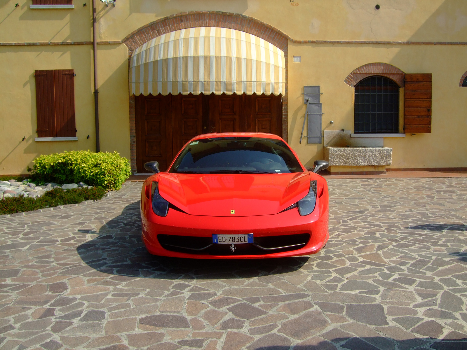 FERRARI 458 ITALIA