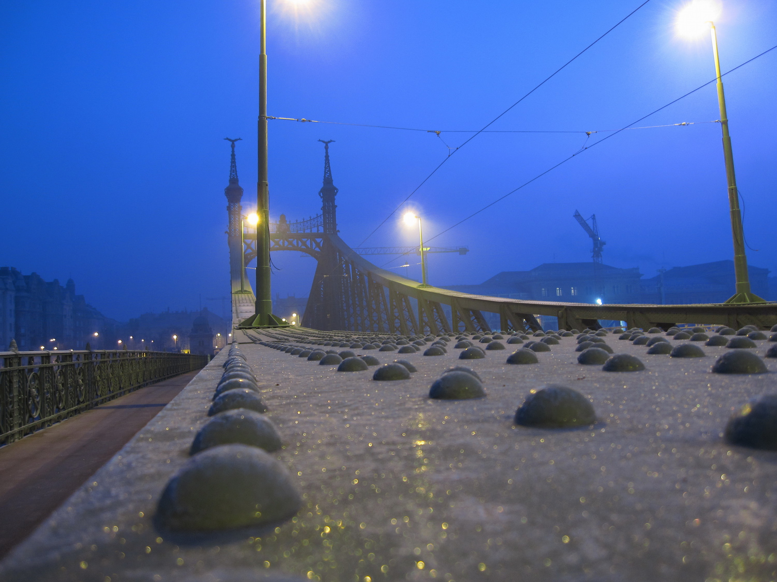 Szabadság híd téli hajnalon