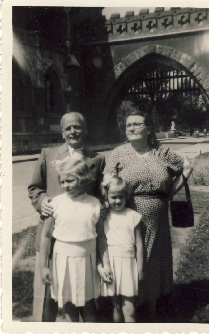 1955 GyM, Gyenes Menyhértné Amália, VL-né Györgyi, Balogh László