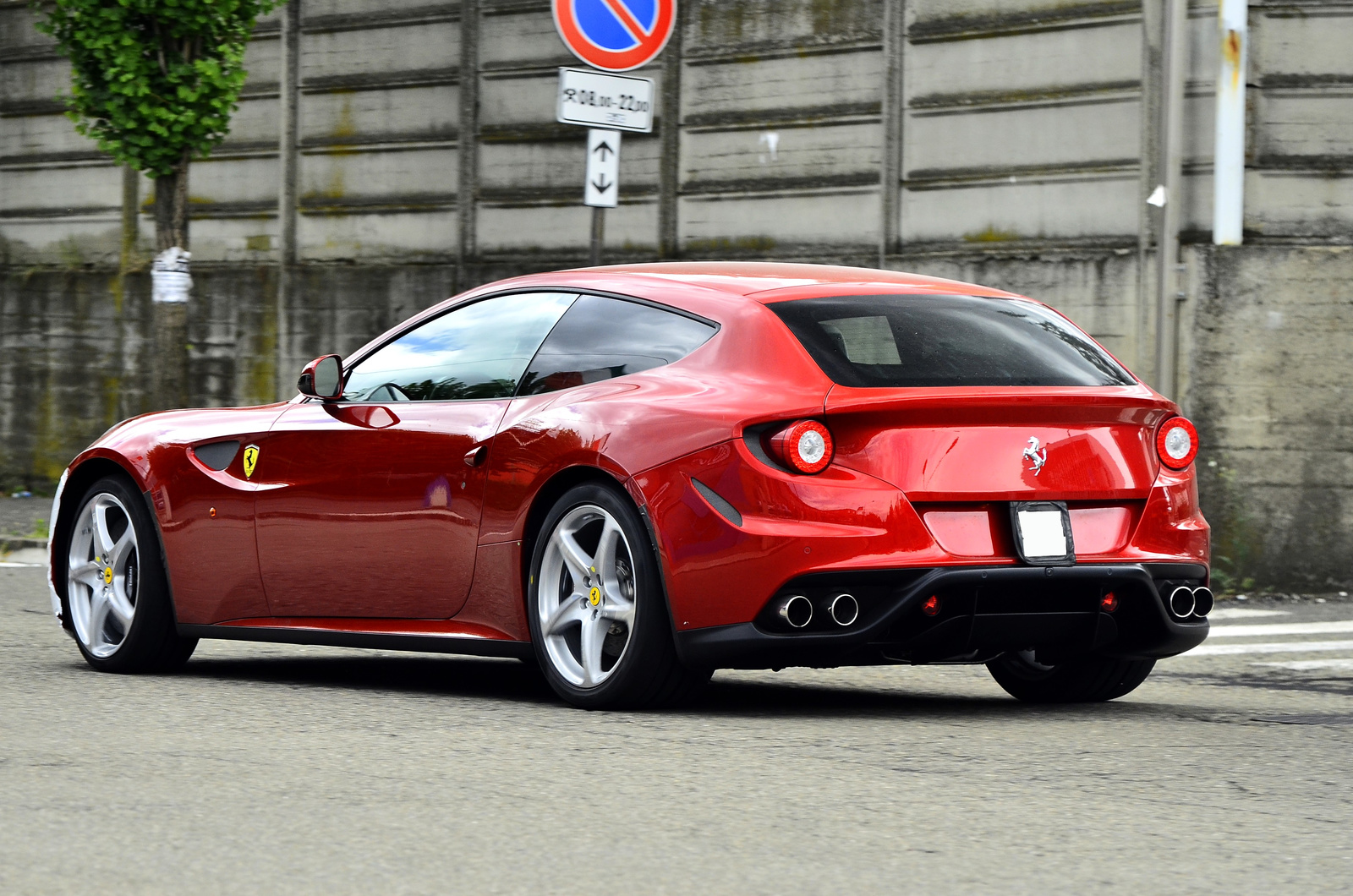 Ferrari FF