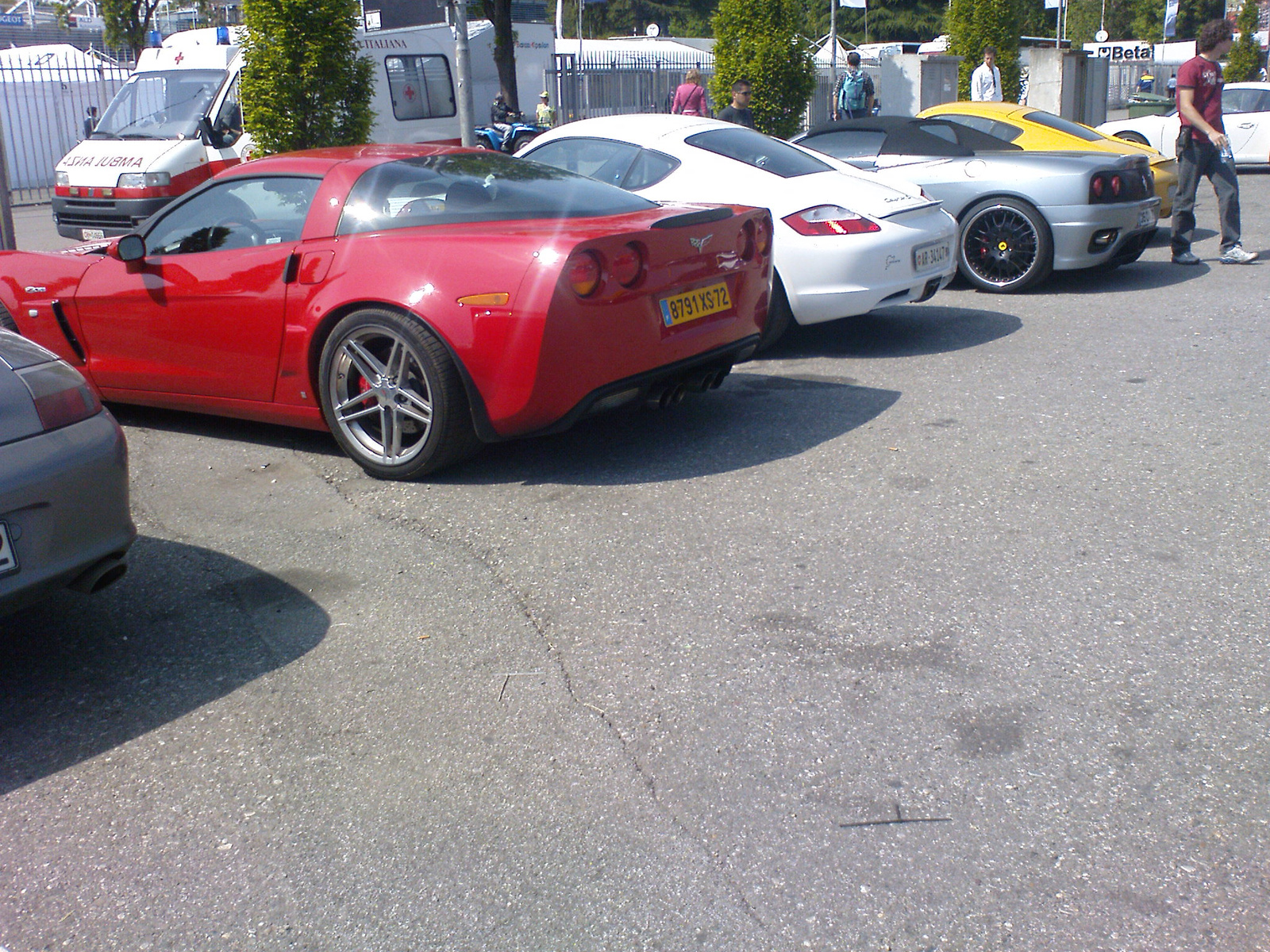 Chevrolet Corvette,Porsche Cayman,Ferrari F360Spider