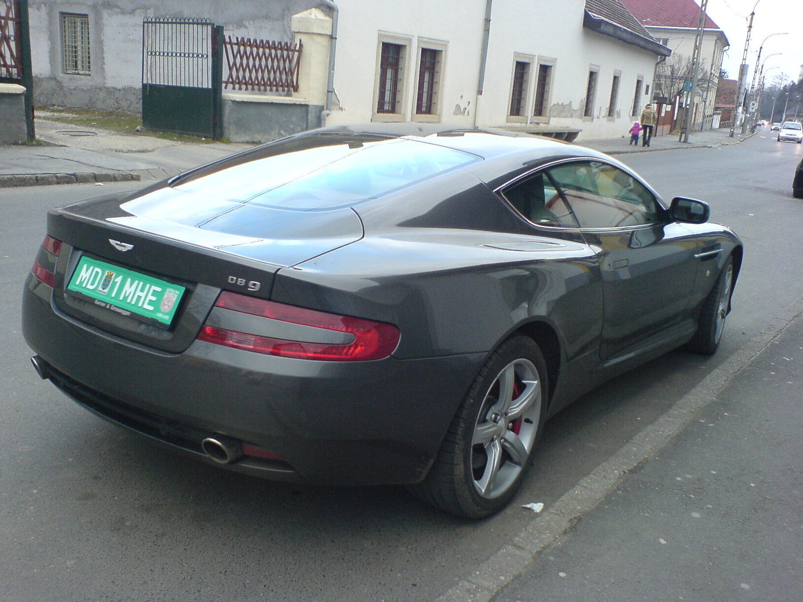 aston martin db9