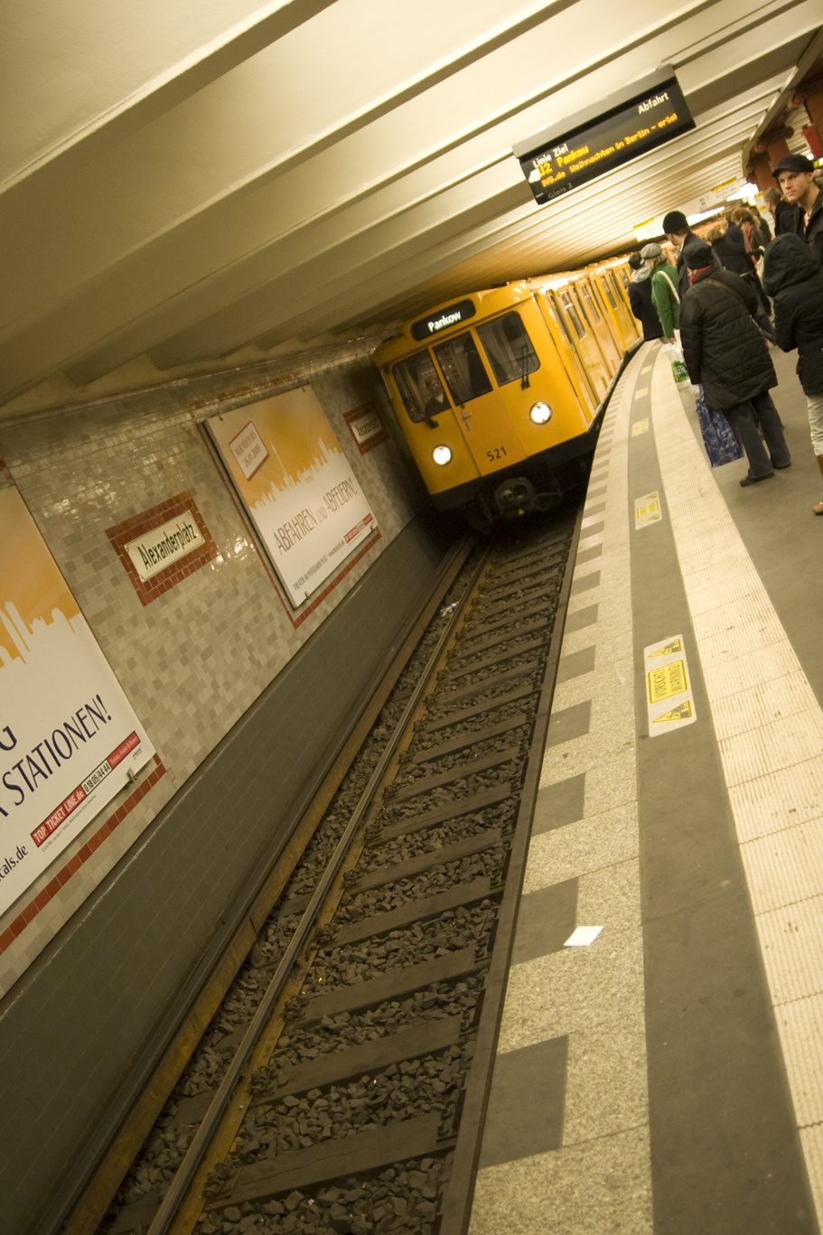 Metróállomás az Alexanderplatzon
