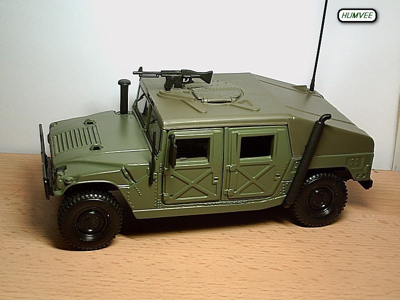 HUMVEE MAISTO 1 27