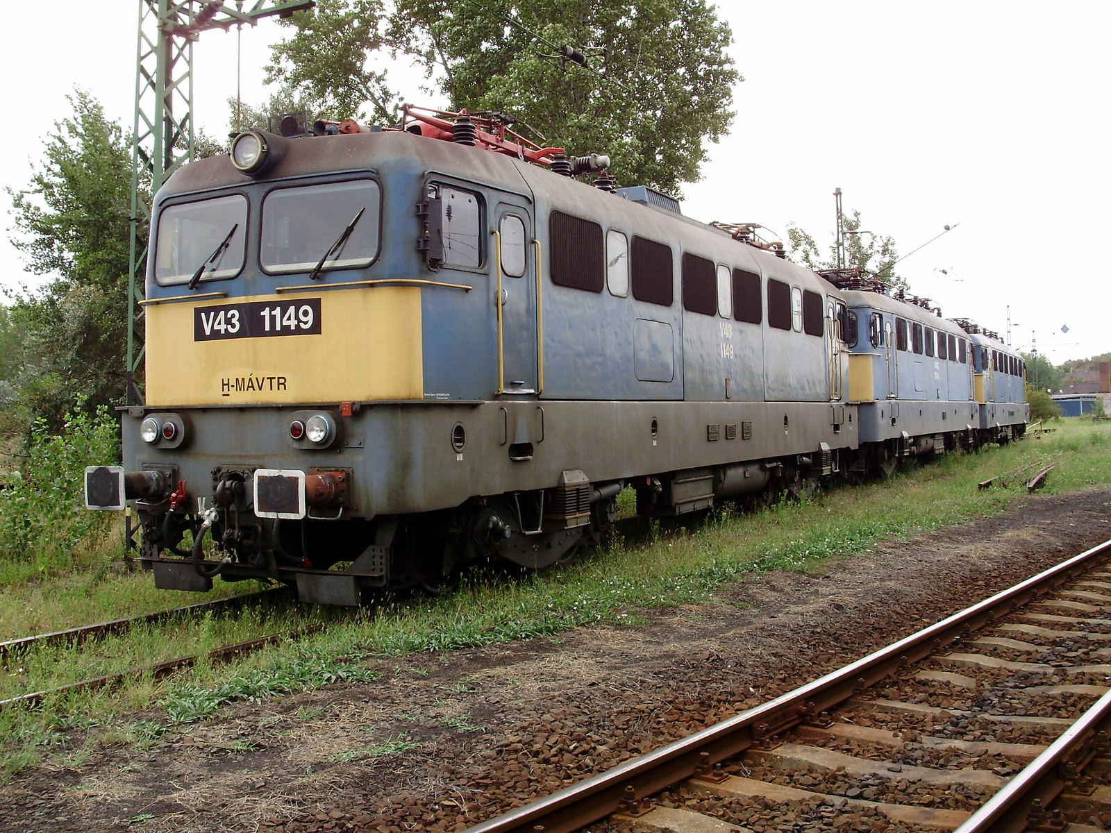 V43-1149.