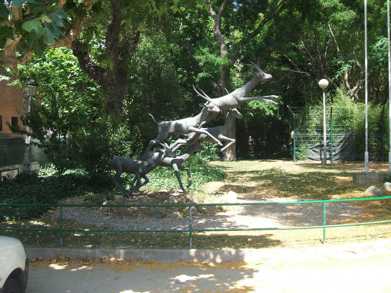 Parc de la Ciutadella, Szökkenő szarvasok