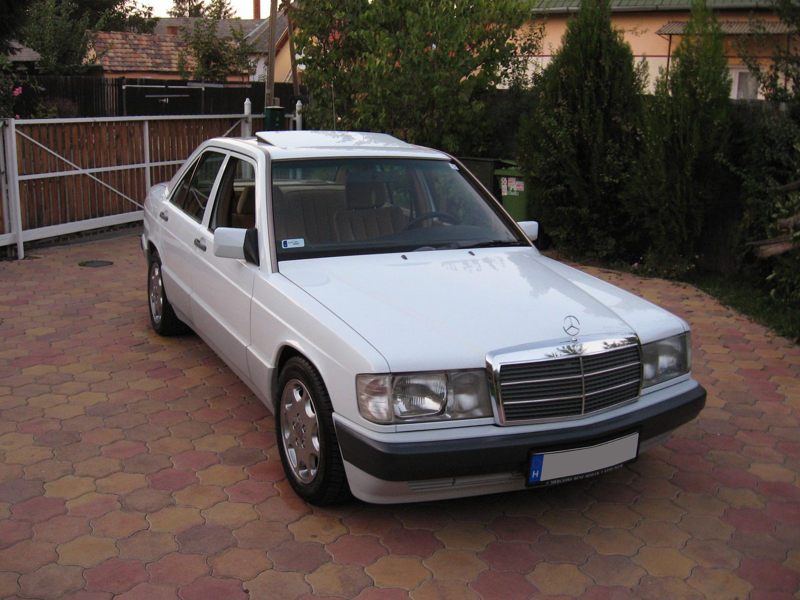 Mercedes 190E 14