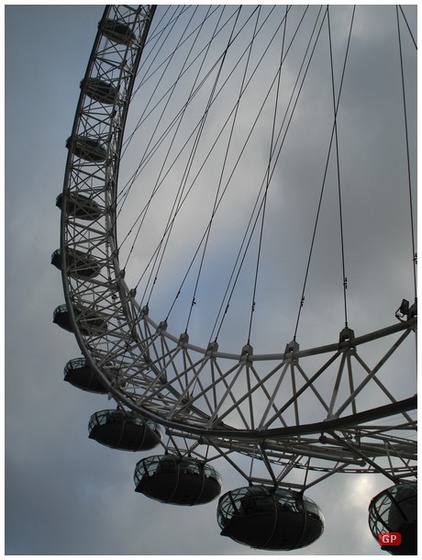 A "The London Eye"