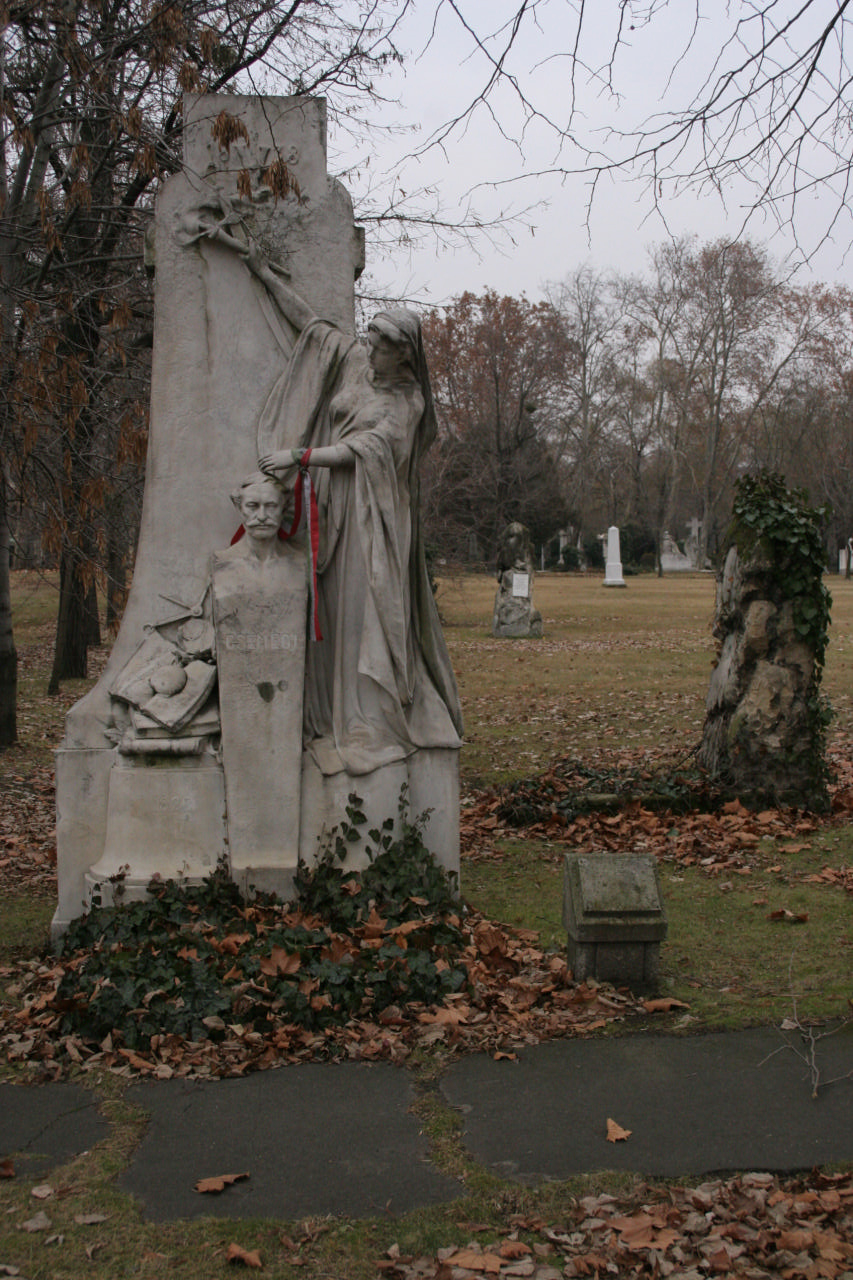 temető  151