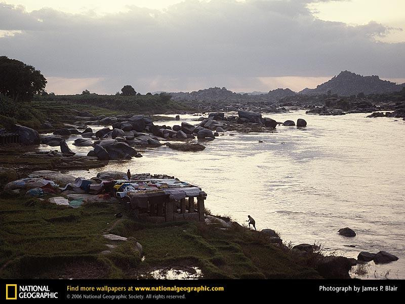 tungabhadra-river-11122-sw (Medium)