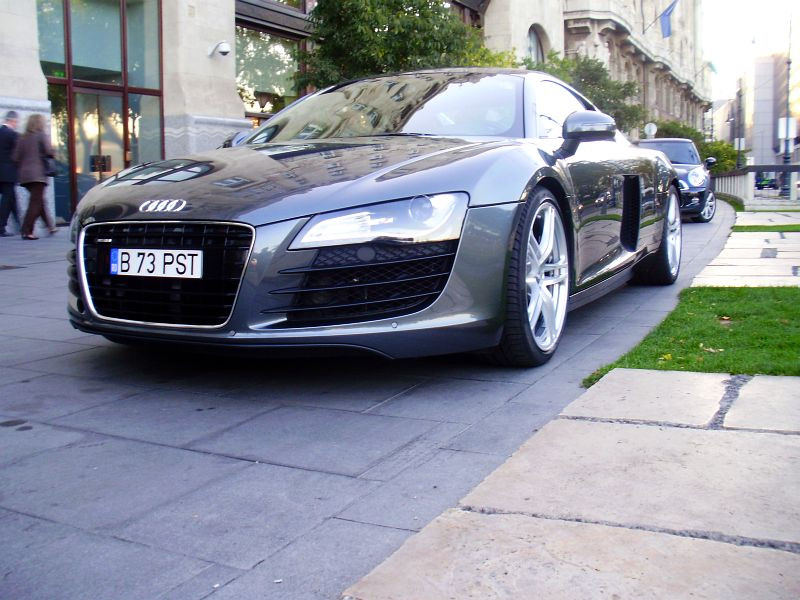 Audi R8