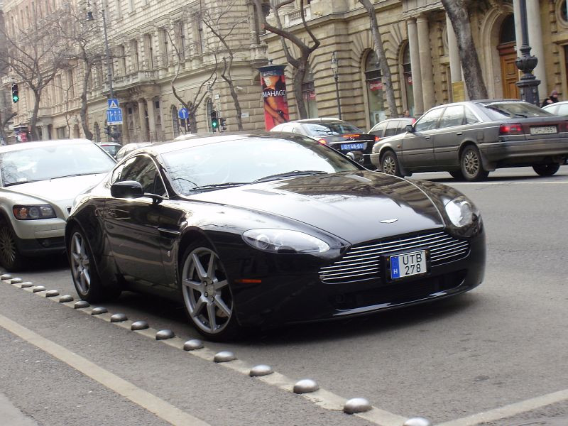 Aston Martin Vantage