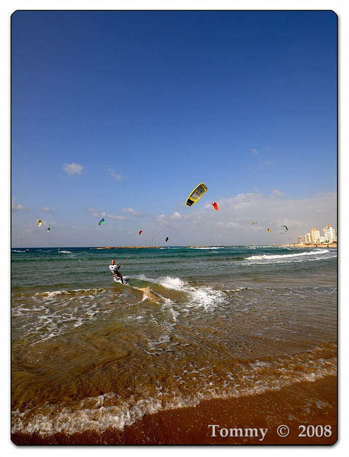 Kitesurfing