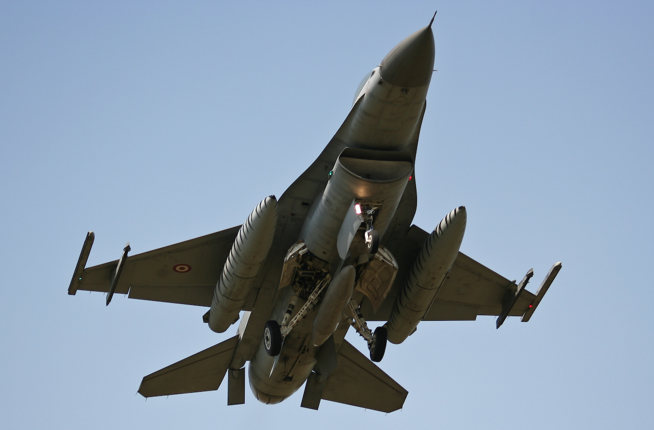 f-16c1