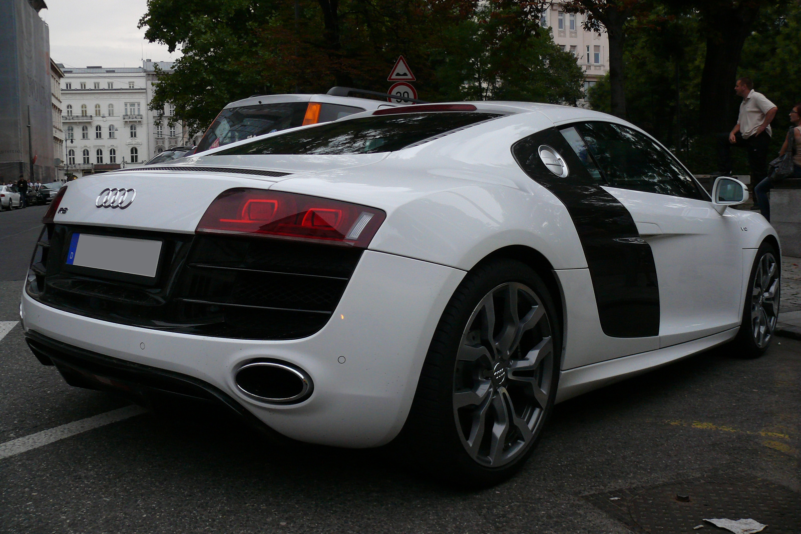 Audi R8 V10