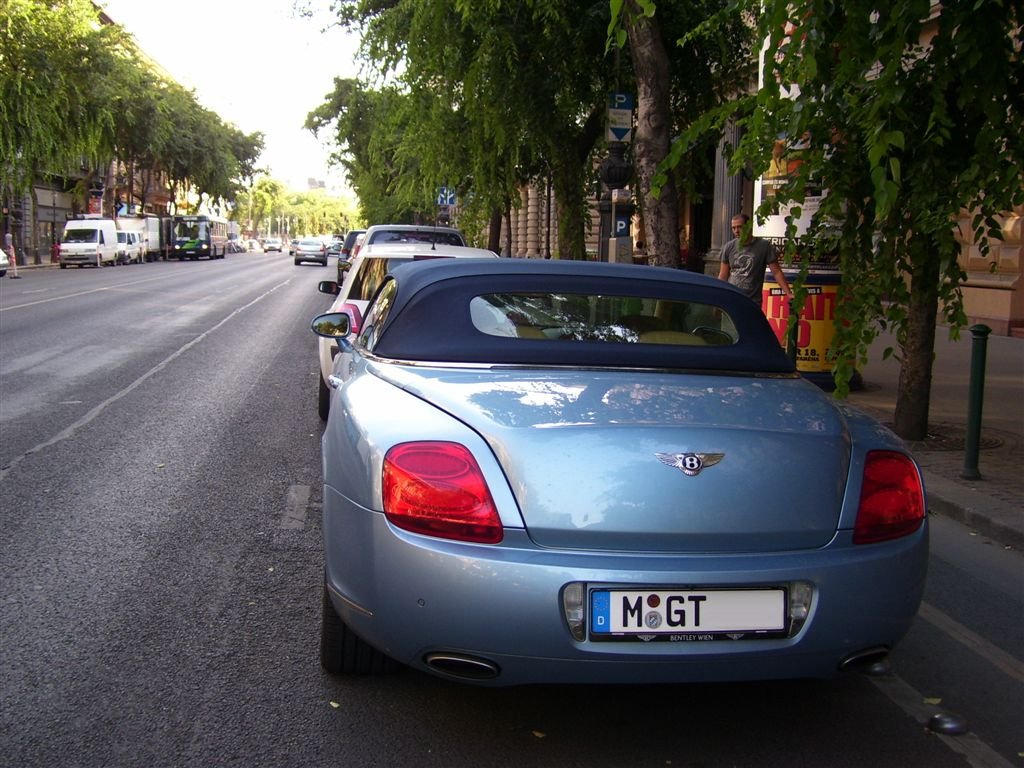 Bentley Continental GTC 3