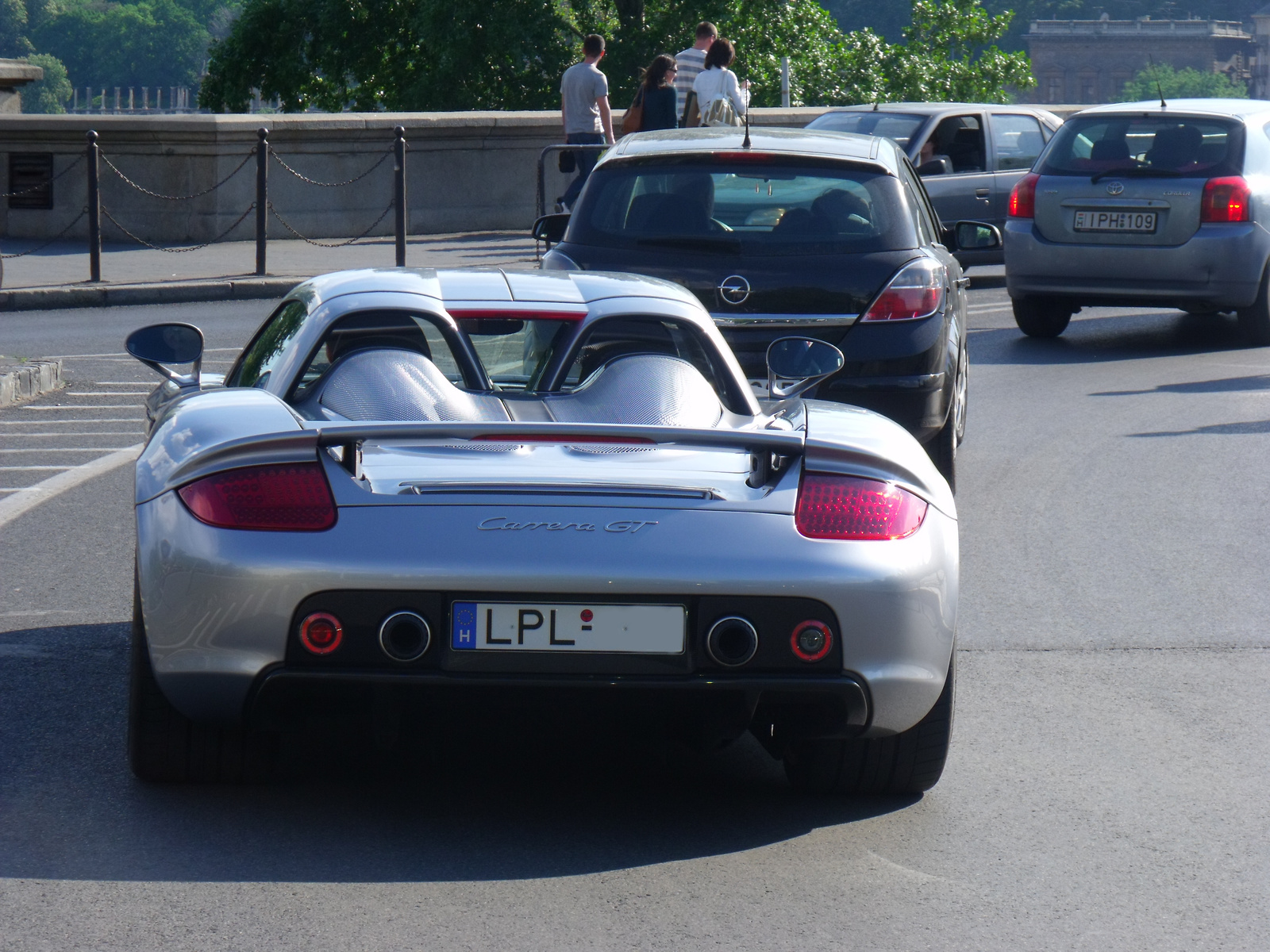 Porsche Carrera GT 8