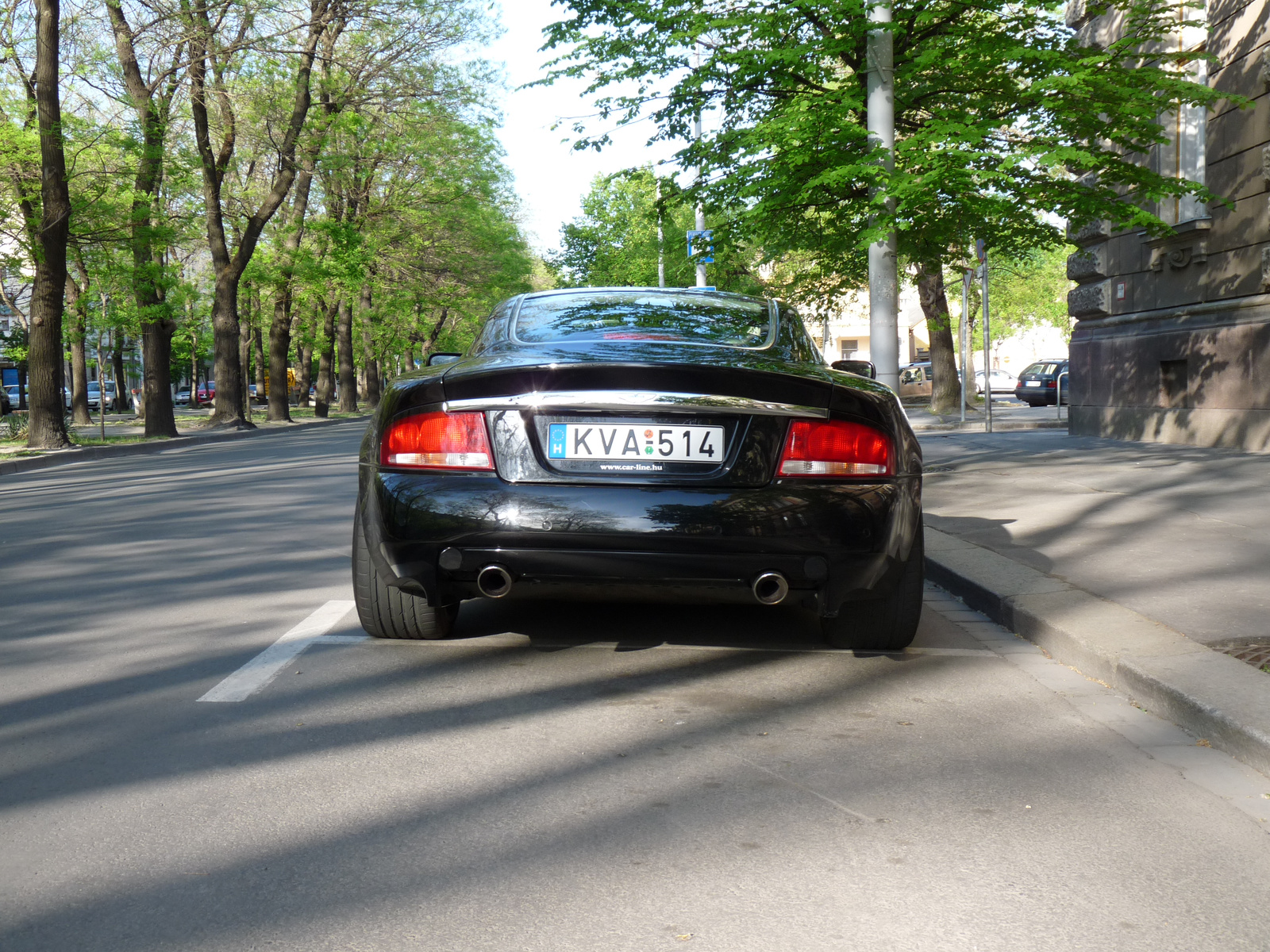 Aston Martin Vanquish