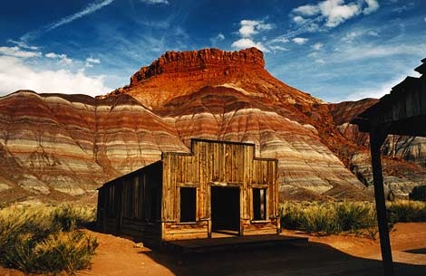 staircase-escalante-building-522011-ga