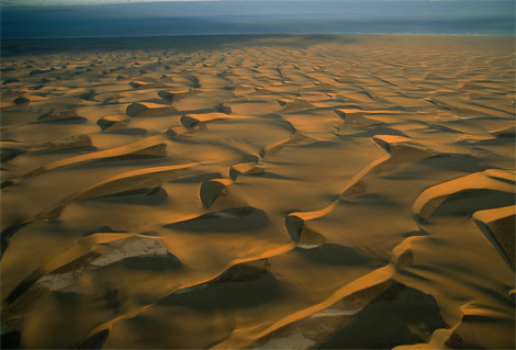 swakopmund-dunes-namibia-694720-ga