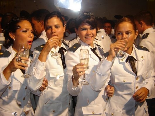 military woman brazil firemen 000029.jpg 530