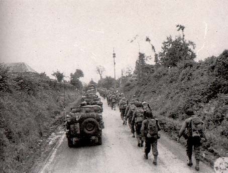 Normandy-35th-Inf-Moves-Up