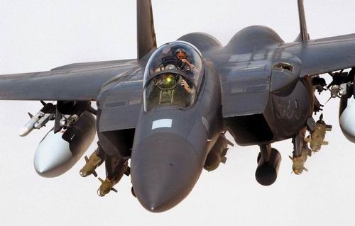 800px-RAF F-15E Strike Eagle Iraq 2004