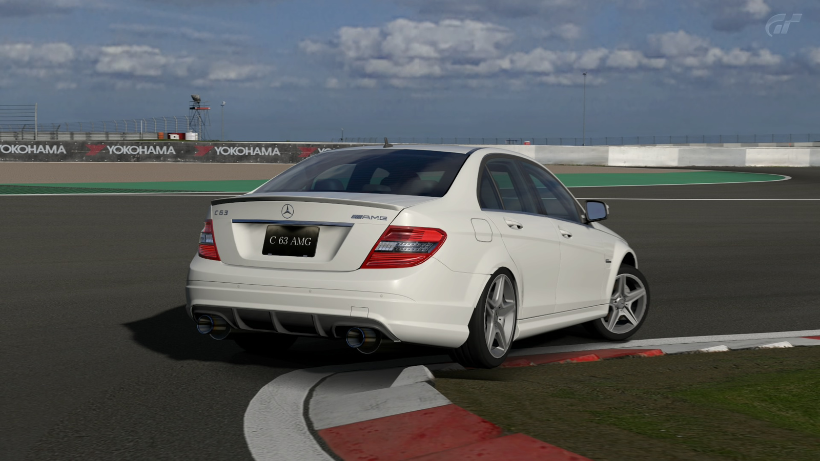 Mercedes C63 AMG