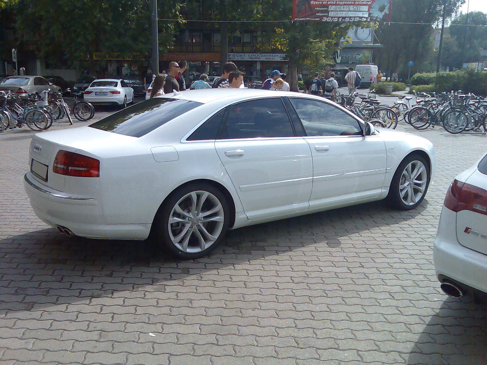 Audi S8