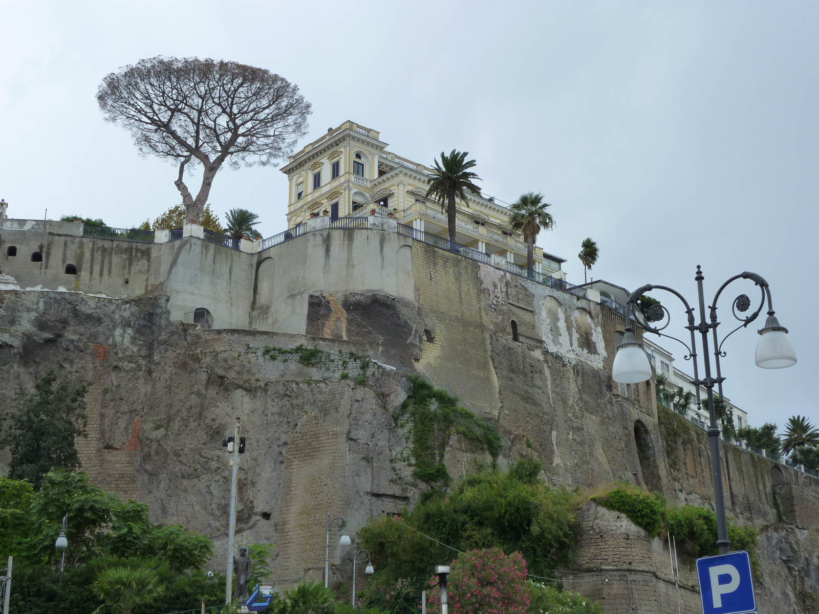 Sorrento 6