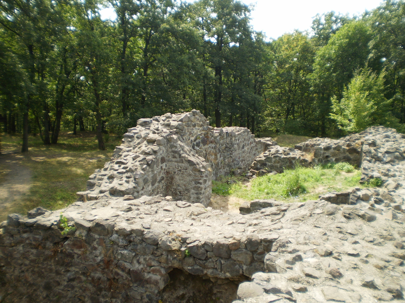 2009.08.15,Benevár