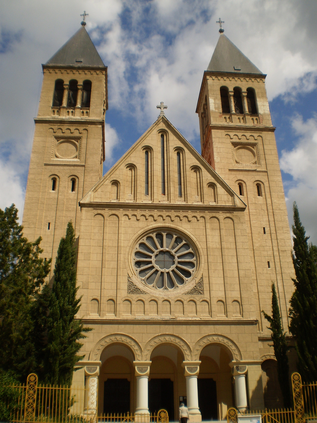 20100509PÉCS Pius templom