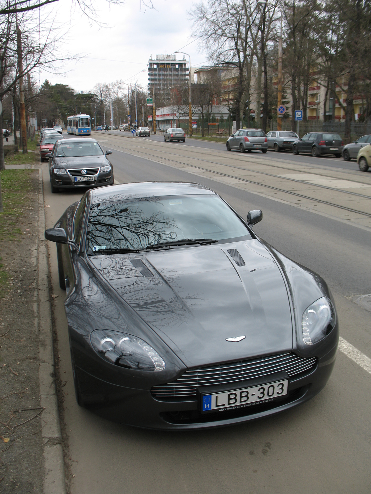 Aston Martin V8 Vantage