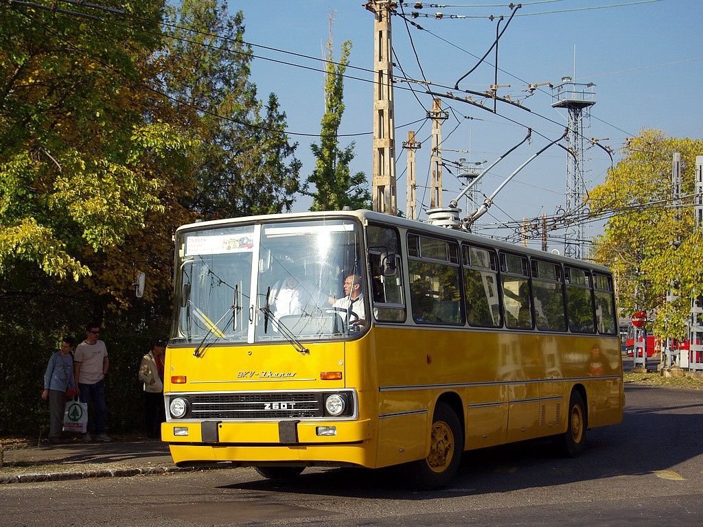 Ikarus 260 T a Pongrác úti troligarázsban 31 2008.10.11