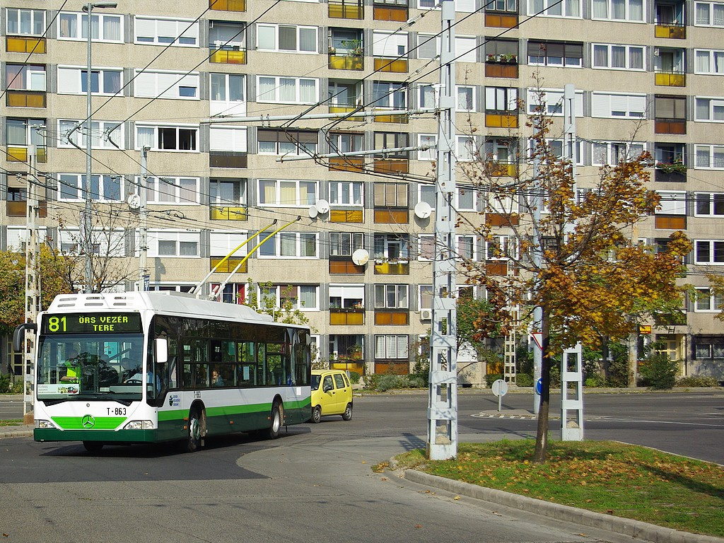 Mercedes Citaro Tr12 az Örs Vezér téren 1 2008.10.12