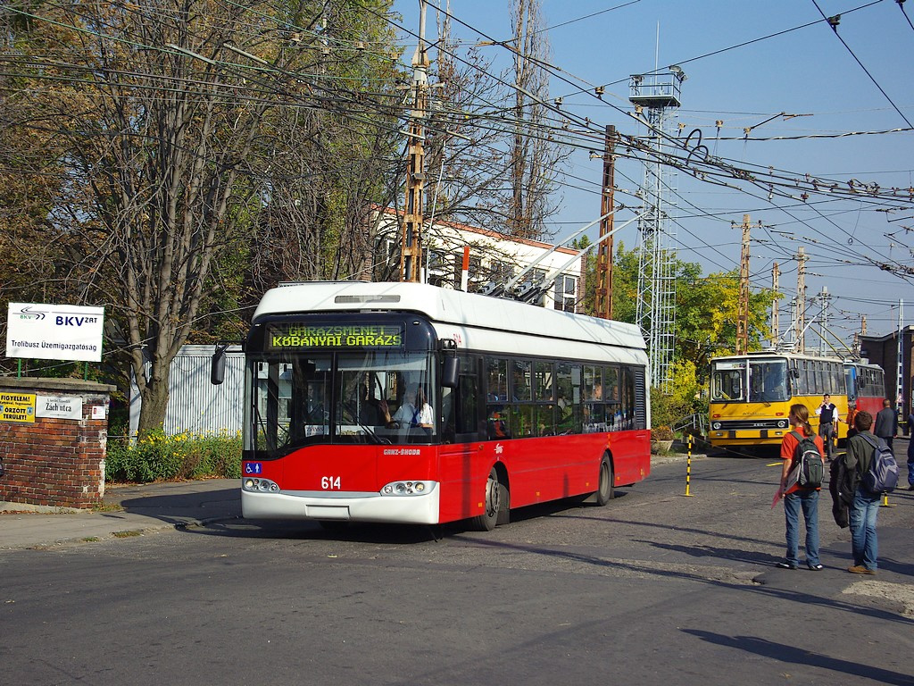 Solaris a Pongrác úti troligarázsban 2 2008.10.11